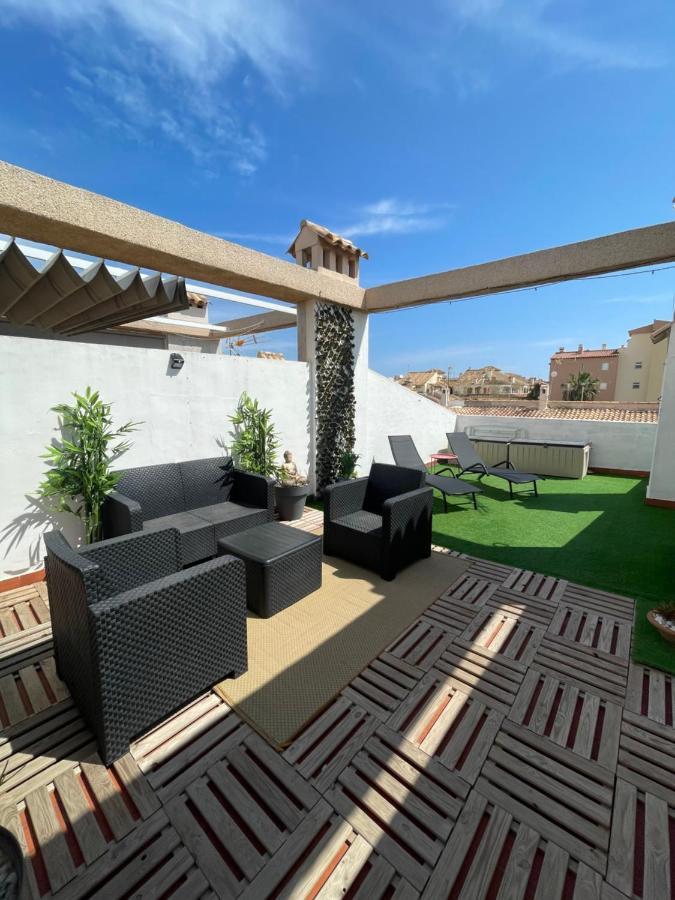 Przytulny Apartament 100M Od Plazy Торевиеха Екстериор снимка